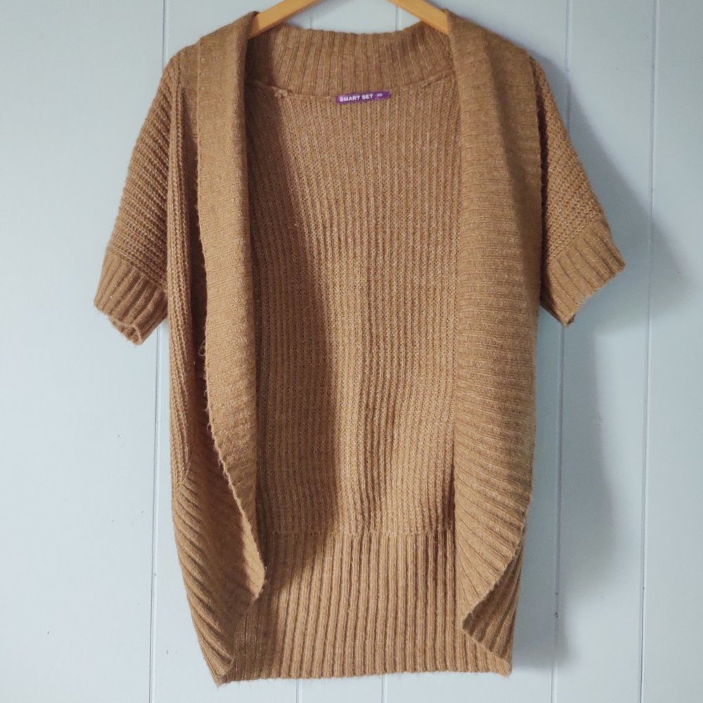 Smart Set Caramel Short Sleeved Shawl